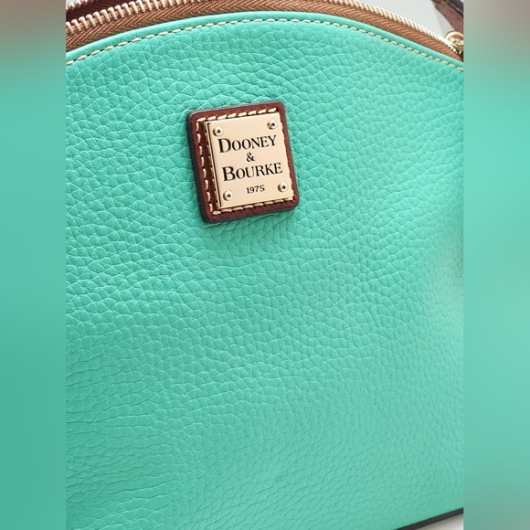 Dooney & Bourke Pebble Grain Ruby Crossbody NWT - Picture 3 of 7